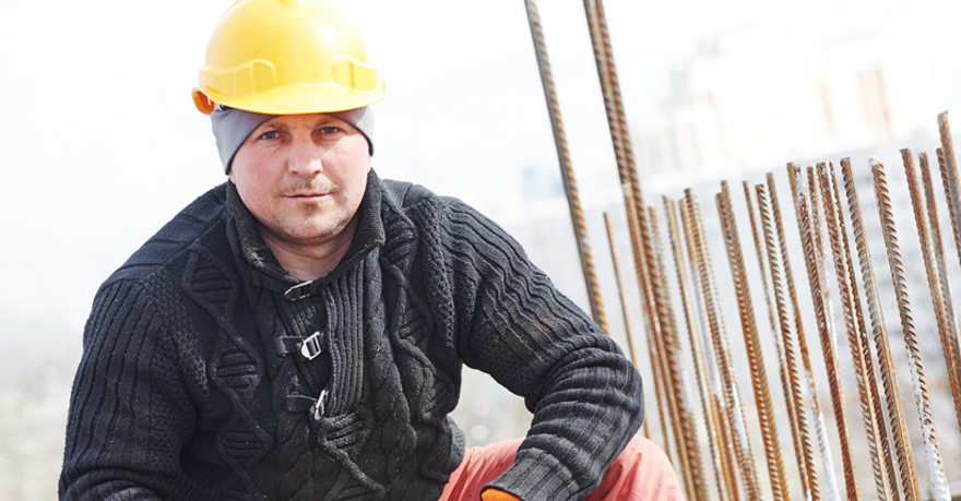 Wat doet en verdient een ijzervlechter?