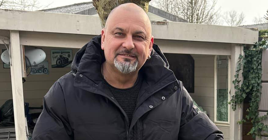 Jerry (54) werkt als klusjesman in een school: zijn salaris?